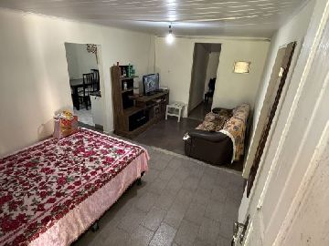 SALA QUE DA ACESSO AOS 3 QUARTOS 
